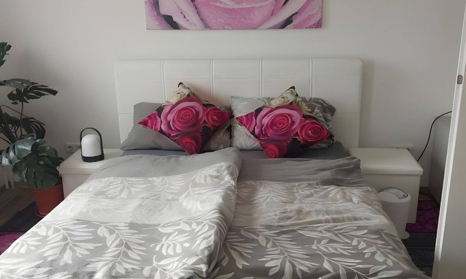 Sudstadt House | Holiday Home 'Mit Terasse' with Private Terrace and Balcony