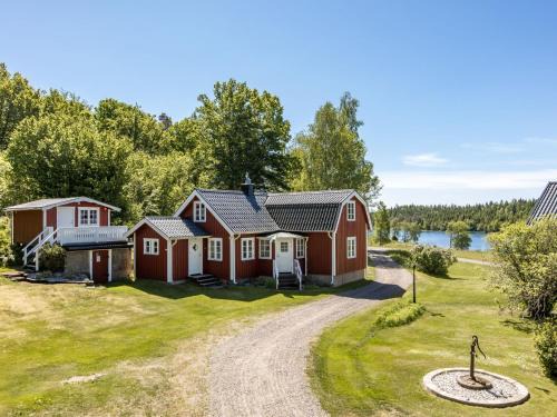 Atran House | Holiday Home Mjöhult Utsikten by Interhome