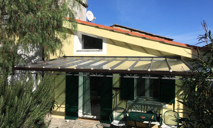 Dolcedo House | Holiday Home 'Modernes Casa Camillo Im Olivenhain' with Mountain View, Terrace and Wi-Fi