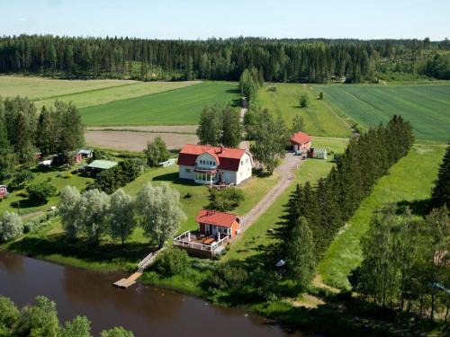 Maentsaelae House | Holiday Home Mustijoenranta by Interhome