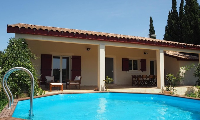 Domazan House | Holiday Home near Pont du Gard & Vineyards