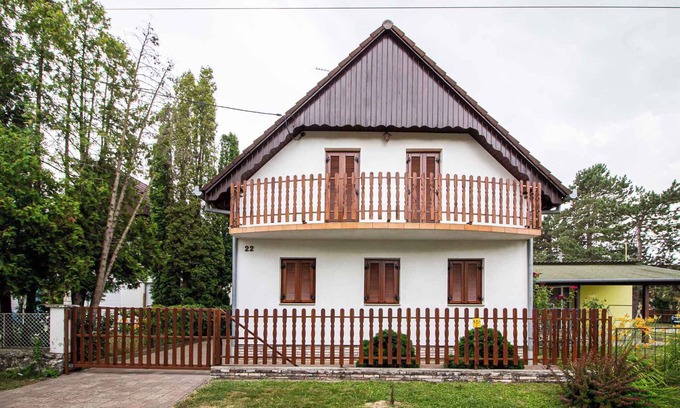 Harkany House | Holiday home near the thermal baths