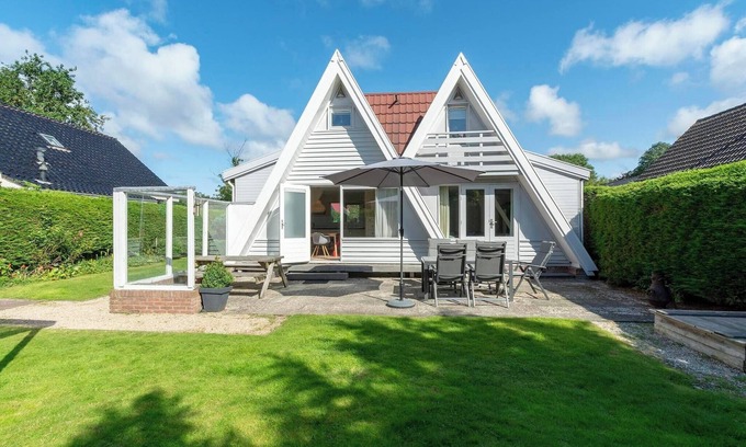 Sint Maartenszee House | Holiday Home Sint Maartenszee near Beach