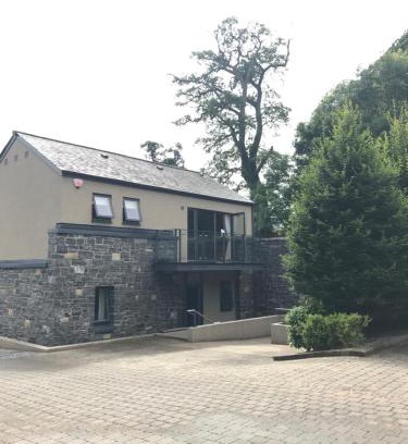Cavan House | Holiday Home On Farnham Estate