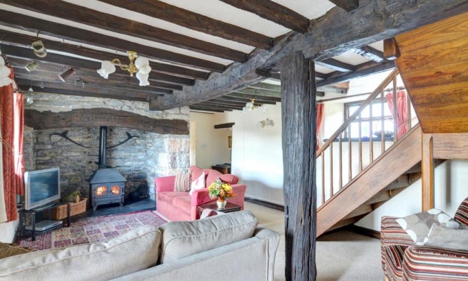 Denbigh House | Holiday Home Pen-y-Bwlch by Interhome