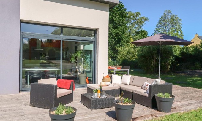 Treboul House | Holiday Home Penn Sardin - DNZ100 by Interhome