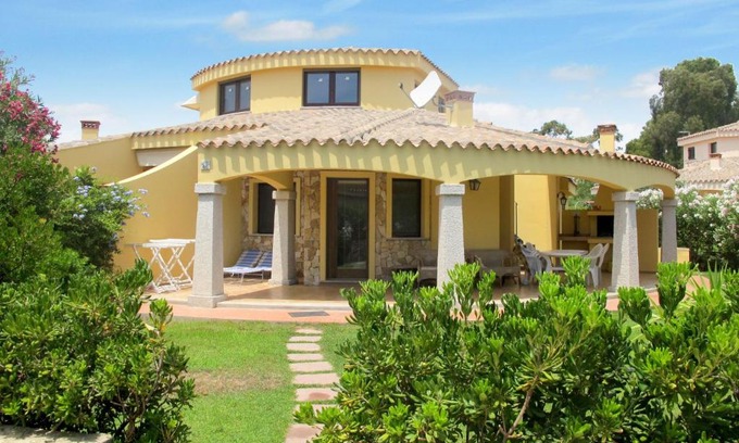 Costa Rei House | Holiday Home Rei Sole - REI304 by Interhome
