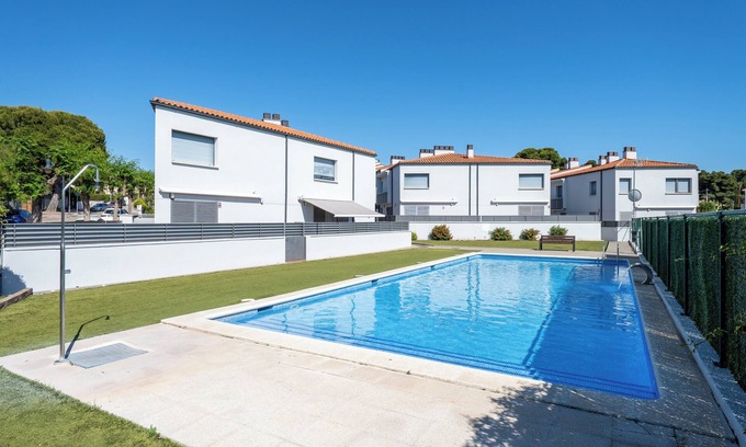 El Roc de Sant Gaieta House | Holiday Home 'Roc De Sant Gaietà' with Mountain View, Wi-Fi and Air Conditioning
