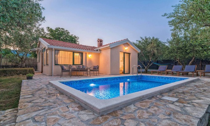 Kastel Novi House | Holiday Home Secret