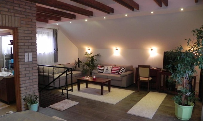 Miskolc-Tapolca House | Holiday Home Siraly
