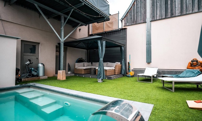 Marktheidenfeld House | Holiday Home 'Spessart Oase' with Private Pool, Private Terrace and Wi-Fi