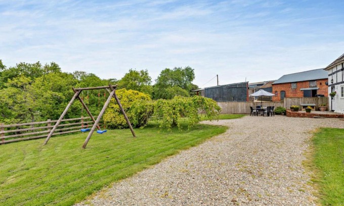 Guilsfield House | Holiday Home Stabal by Interhome