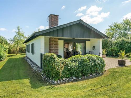 Vejlby Fed House | Holiday Home Suni - 400m from the sea by Interhome
