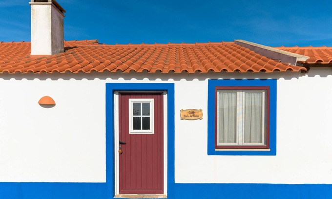 Sao Luis Apartment | Holiday Home 'Vale De Gaios' with Mountain View, Wi-Fi and Air Conditioning