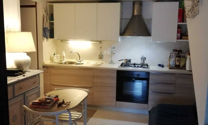 San Teodoro City Centre House | Holiday Home 'Villa Genovesi Tamerici' near the Sea with Garden & Wi-Fi