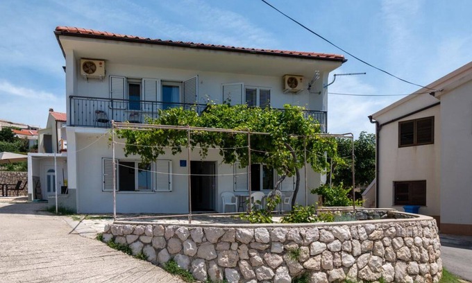 Kustici House | Holiday Home Violet - Three Bedroom Holiday Home