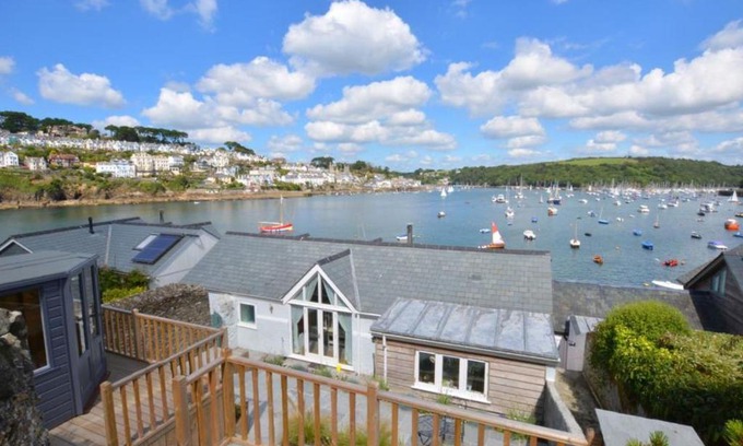 Polruan House | Holiday Home West Street by Interhome