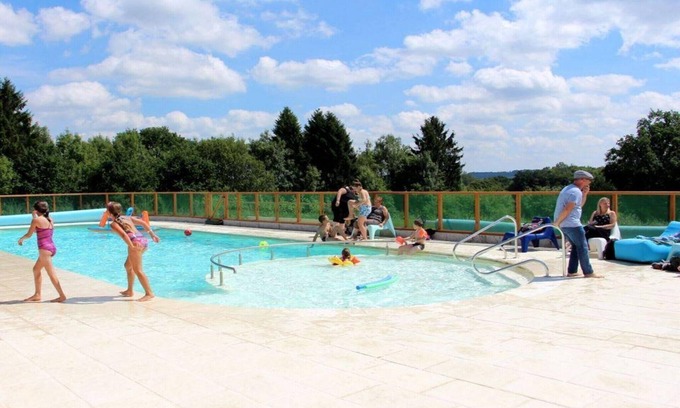 Signy-lAbbaye Apartment | Holiday home with campsite pool