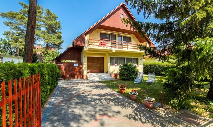 Balatonfenyves House | Holiday home with WiFi, air conditioning, washing machine