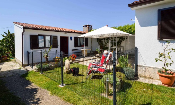 Manjadvorci House | Holiday home with air conditioning