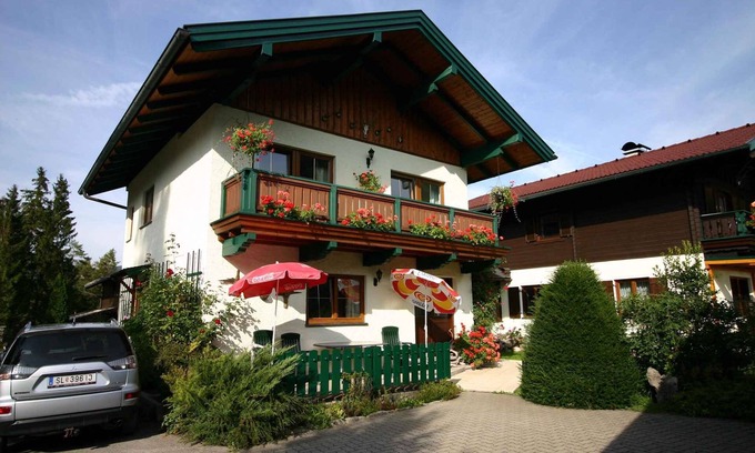 Strobl House | Holiday home with barbecue and children's playground