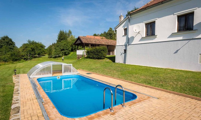 Bezdekov House | Holiday home with outdoor swimming pool