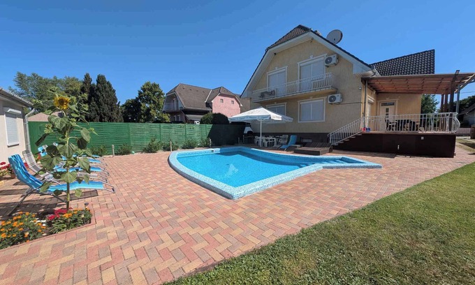 Balatonkiliti House | Holiday home with Pool and Internet