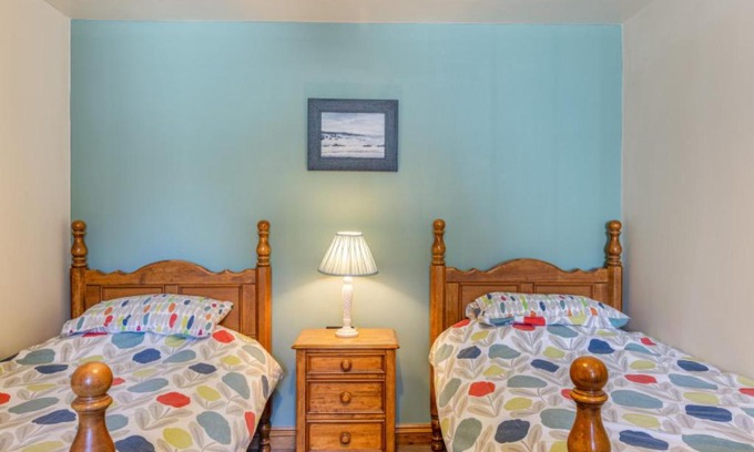 Garn Fadryn House | Holiday Home Ysgubor Sarn by Interhome