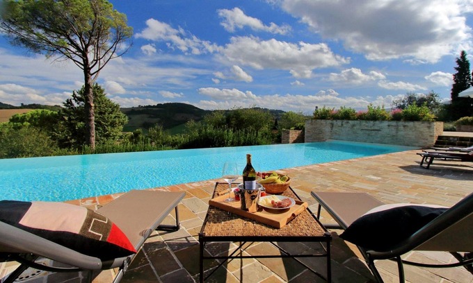 San Severino Marche House | Holiday house San Severino Marche for 1 - 11 persons with 5 bedrooms - Holiday home