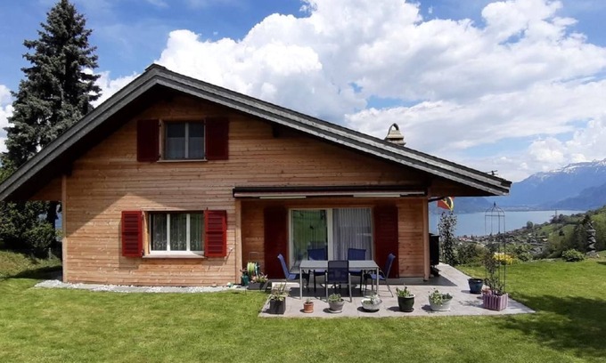 Aeschi bei Spiez Ski Chalet | Holiday house Aeschi b. Spiez for 1 - 5 persons with 3 bedrooms - Holiday house