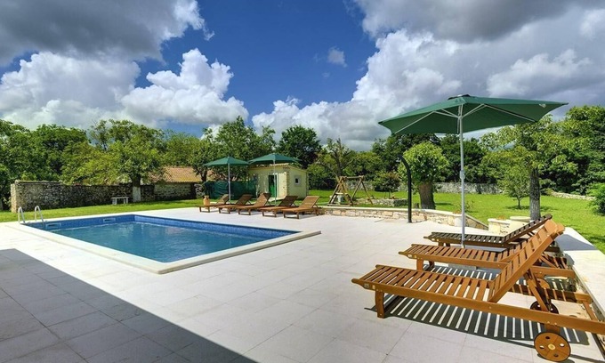 Rojnici House | Holiday house Barban for 1 - 16 persons with 7 bedrooms - Holiday home