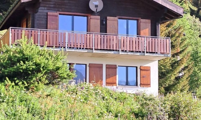 Bettmeralp Ski Chalet | Holiday house Bettmeralp for 1 - 6 persons with 3 bedrooms - Holiday house