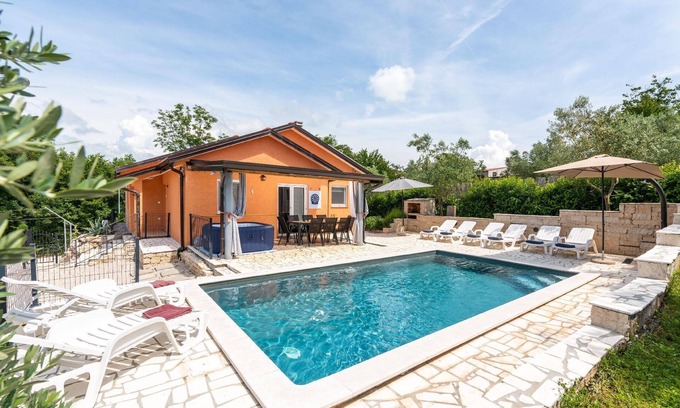 Radini House | Holiday house Brtonigla for 1 - 7 persons with 3 bedrooms - Holiday house