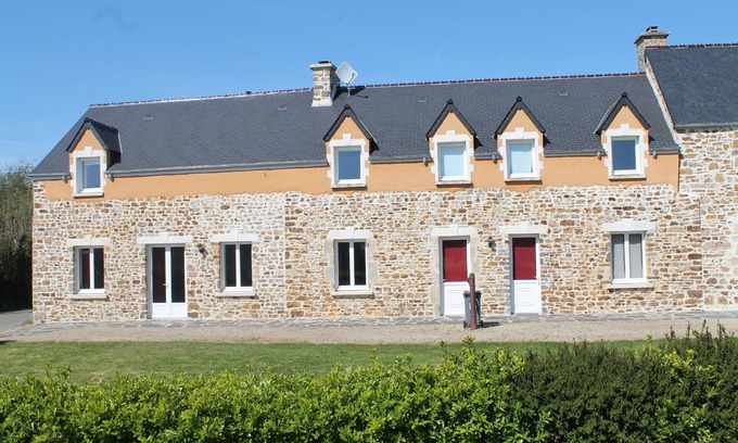 Saint-Maurice-en-Cotentin House | Holiday house Carteret for 1 - 10 persons with 5 bedrooms - Row house