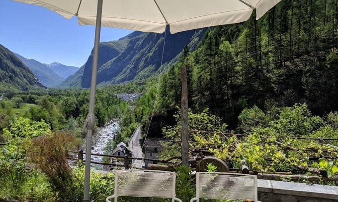 Foroglio House | Holiday house Cevio for 1 - 11 persons with 4 bedrooms - Detached holiday house