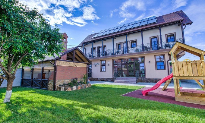 Vladeni House | Holiday house Cristian for 1 - 12 persons with 5 bedrooms - Twin house