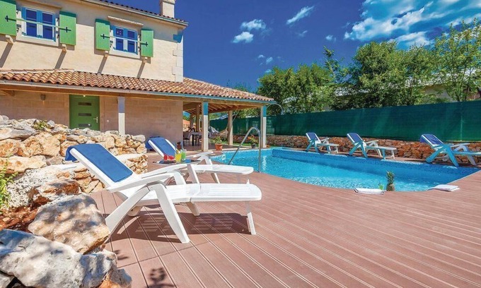 Rasopasno House | Holiday house Dobrinj for 1 - 9 persons with 3 bedrooms - Holiday house