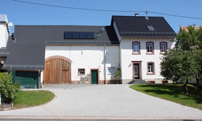 Bruck House | Holiday house Dreis-Brück for 1 - 6 persons with 4 bedrooms - Holiday home