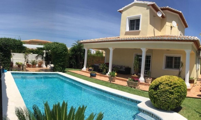 Els Poblets House | Holiday house Els Poblets for 1 - 6 persons with 3 bedrooms - Luxury holiday home