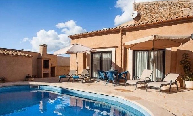 Es Llombards House | Holiday house Es Llombards for 1 - 4 persons with 3 bedrooms - Holiday home