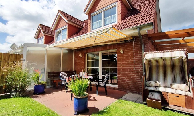 Hamswehrum House | Holiday house Hamswehrum for 1 - 4 persons with 3 bedrooms - Holiday home