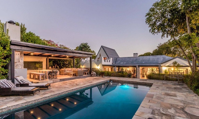 Constantia House | Holiday house Hout Bay for 2 - 10 persons with 4 bedrooms - Holiday house