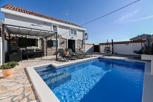 Gornji Zemunik Villa | Holiday house La felicità