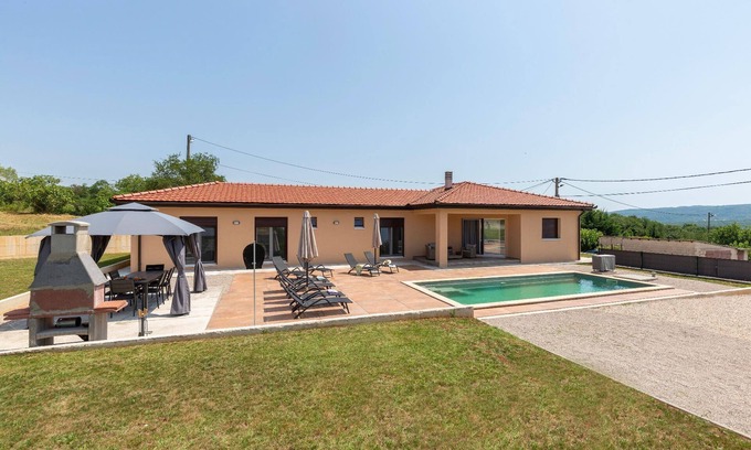 Topid House | Holiday house Labin for 1 - 8 persons with 3 bedrooms - Holiday house