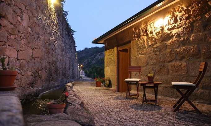 Varzea de Abrunhais House | Holiday house Lamego for 1 - 2 persons with 1 bedroom - Holiday house