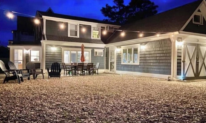 Ortley Beach House | Holiday House - Linens, towels, and beach badges included