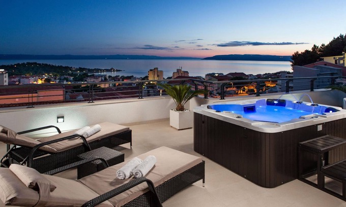 Umac House | Holiday house Makarska for 1 - 8 persons with 4 bedrooms - Holiday home