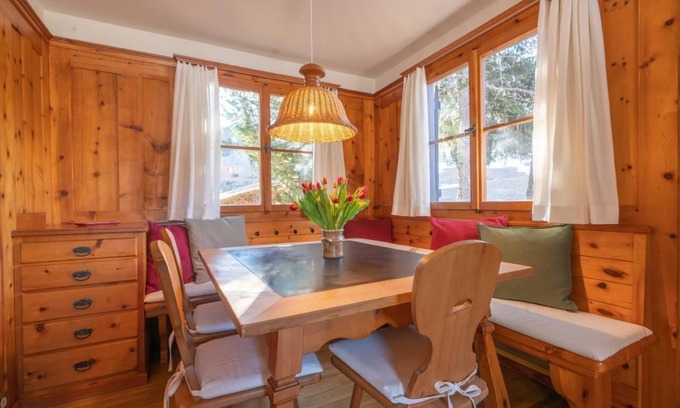 Maloja House | Holiday house Maloja for 1 - 6 persons with 3 bedrooms - Holiday home