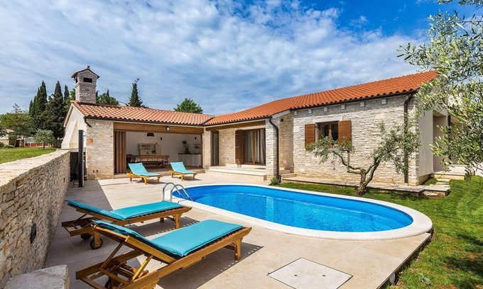 Kavran House | Holiday house Marcana for 1 - 6 persons with 3 bedrooms - Holiday home