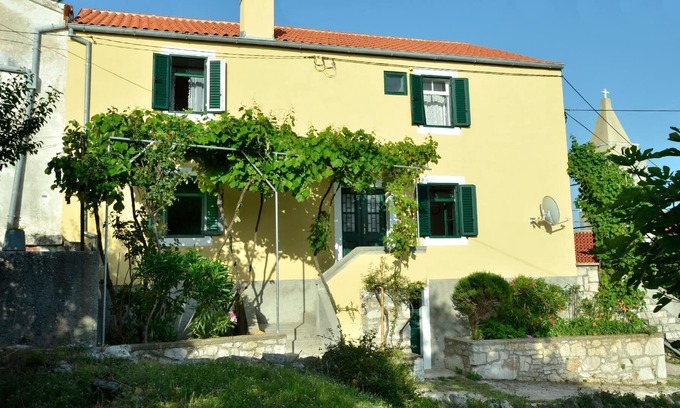 Sveti Jakov House | Holiday house Martinscica for 1 - 4 persons with 2 bedrooms - Twin house